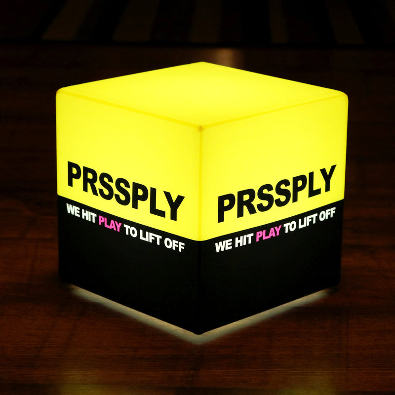 Cube LED-Leuchthocker benutzerdefiniert mit Markenaufdruck Leuchtwerbung in Würfelform 60 cm gross